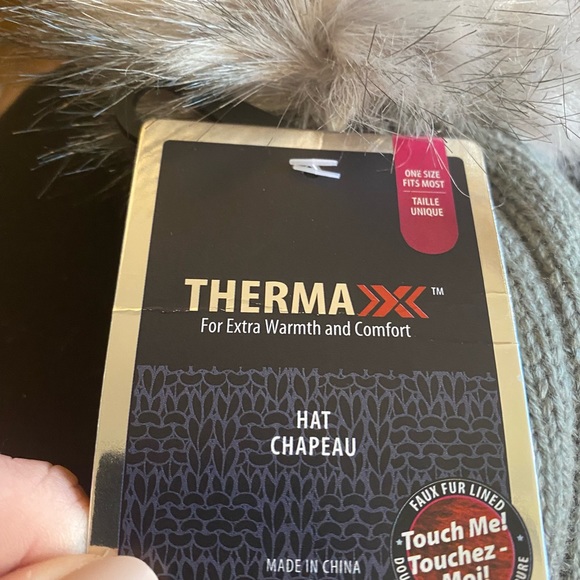 Grey knitted therma hat for extra warmth and comfort - Picture 2 of 4